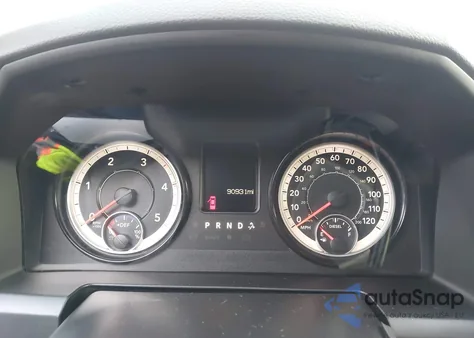 2017 Ram 2500 Tradesman 4X4 6'4 Box z USA, uszkodzony, nr VIN 3C6UR5CL4HG733287